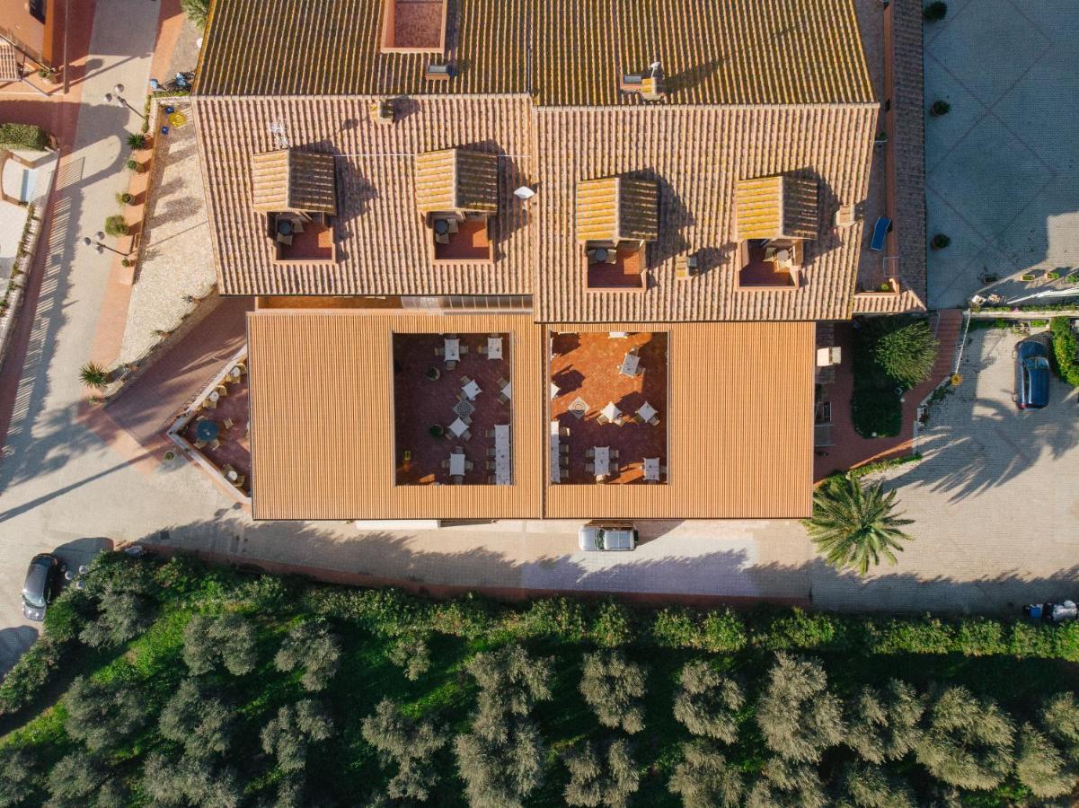 Agrihotel Elisabetta Collemezzano Eksteriør bilde