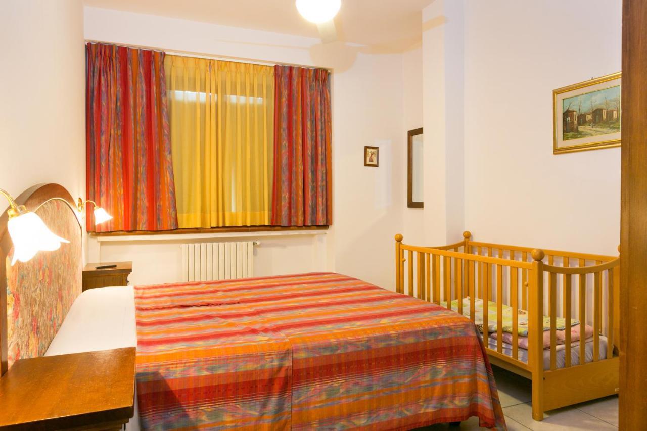 Agrihotel Elisabetta Collemezzano Eksteriør bilde