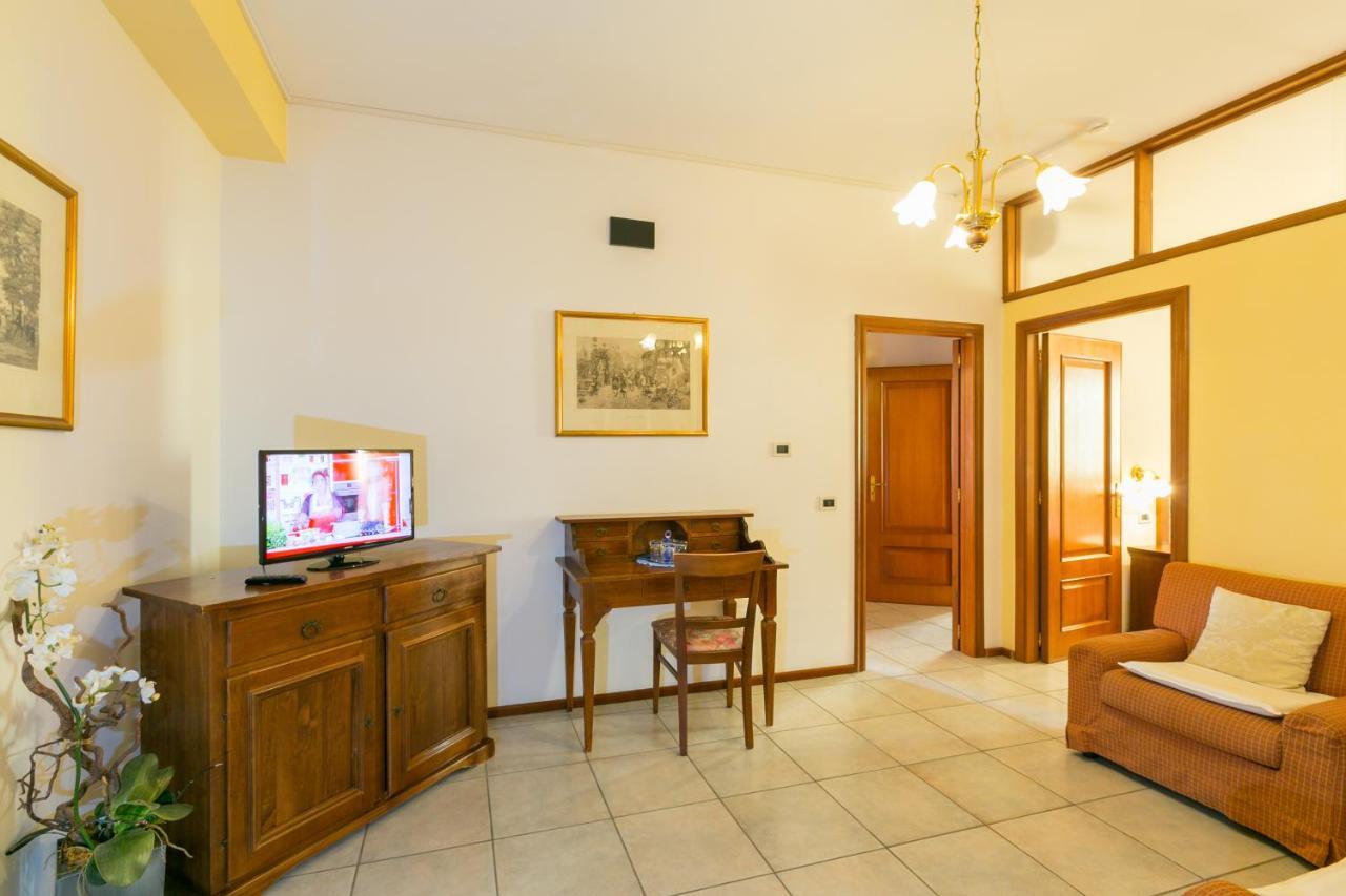 Agrihotel Elisabetta Collemezzano Eksteriør bilde